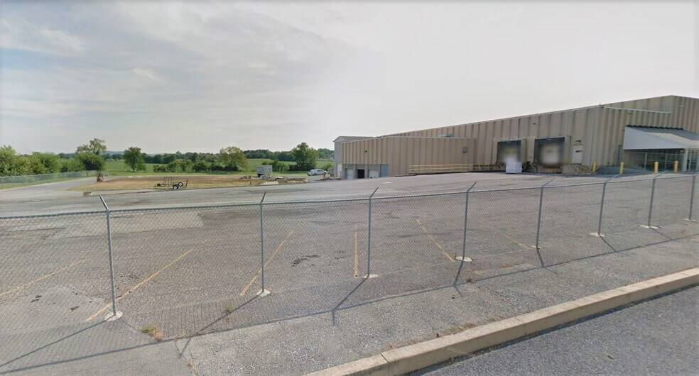 More Photos Of 501 Alexander Dr, Ephrata Warehouse For Lease