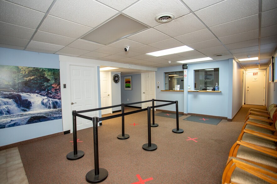 More Photos Of 1265 W Huron St, Waterford Medical For Lease