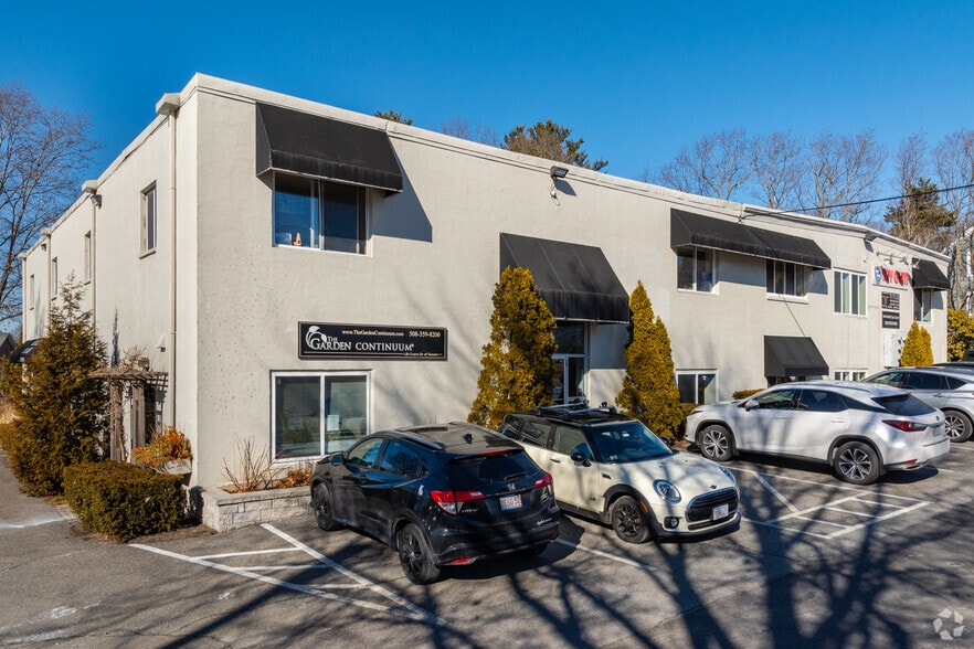 More Photos Of 67 West St, Medfield Freestanding For Lease