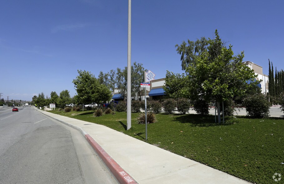 More Photos Of 500 Chaney St, Lake Elsinore Warehouse For Lease