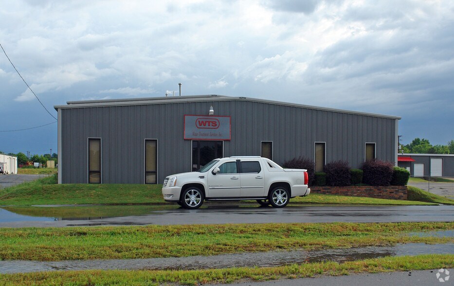 More Photos Of 16220 Alexander Rd, Alexander Warehouse For Lease