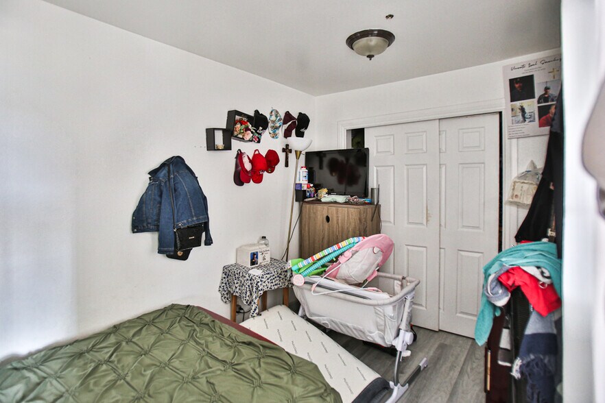 More Photos Of 3627 W 11th St, Santa Ana Apartments For Sale
