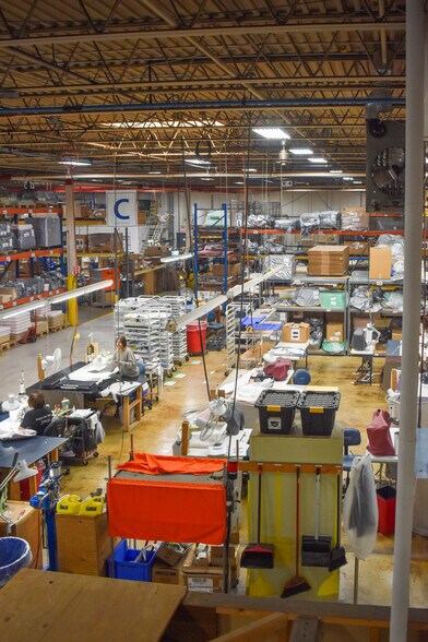 More Photos Of N88 W13901 Main St, Menomonee Falls Service For Lease