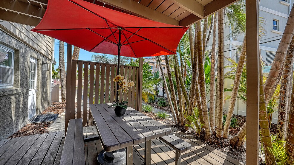 More Photos Of 5610 AVENIDA DEL MARE, Sarasota Specialty For Sale