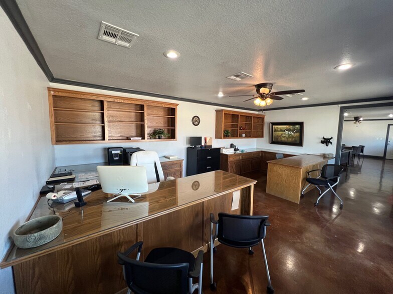 More Photos Of 1800 E Rancier Ave, Killeen Auto Dealership For Sale