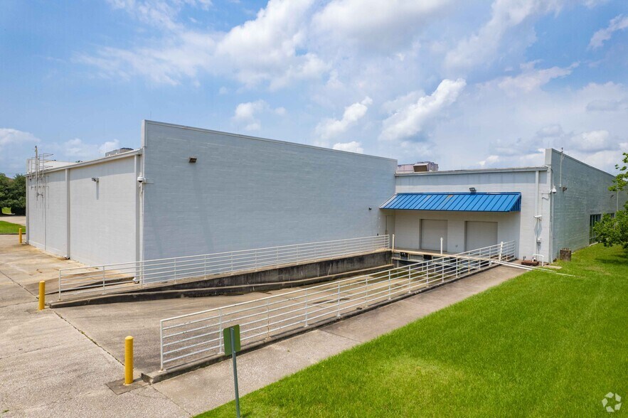 More Photos Of 3200 FM 1960 Rd W, Humble Office For Sale