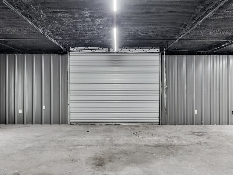 More Photos Of 2922 Cashion Pl, Oklahoma City Warehouse For Sale