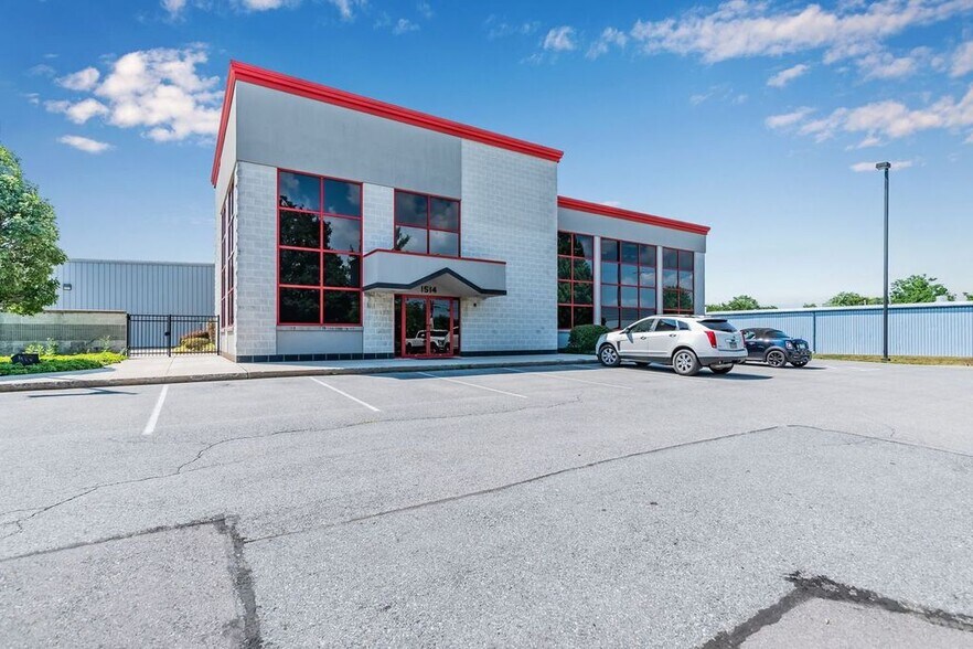 More Photos Of 1514 Commerce Ave, Carlisle Light Distribution For Lease