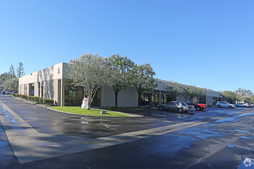 Primary Photo Of 23011 Moulton Pky, Laguna Hills Light Manufacturing For Lease