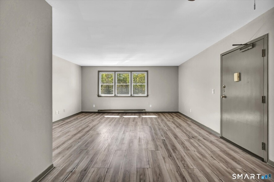 More Photos Of 40 Briarwood Ln, Branford Apartments For Sale