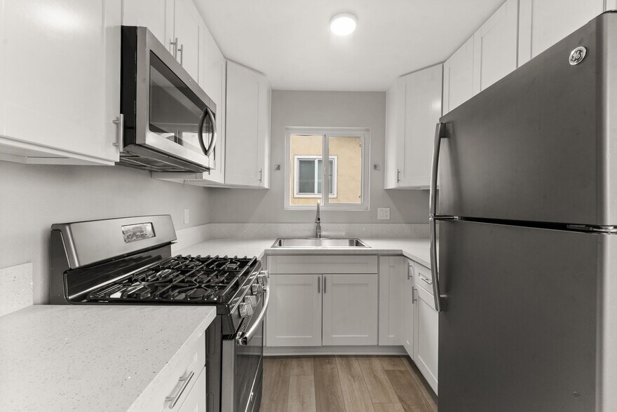 More Photos Of 320 Willie James Jones Ave, San Diego Apartments For Sale