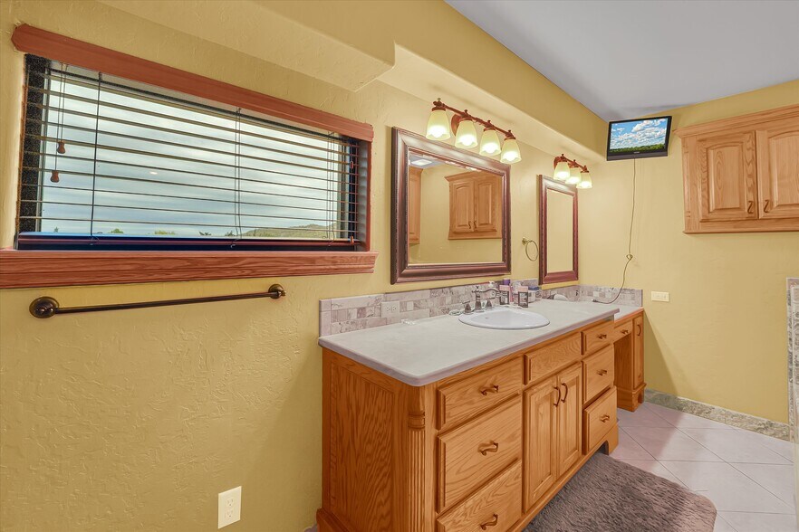 More Photos Of Highway 58, Medicine Park Supermarket For Sale