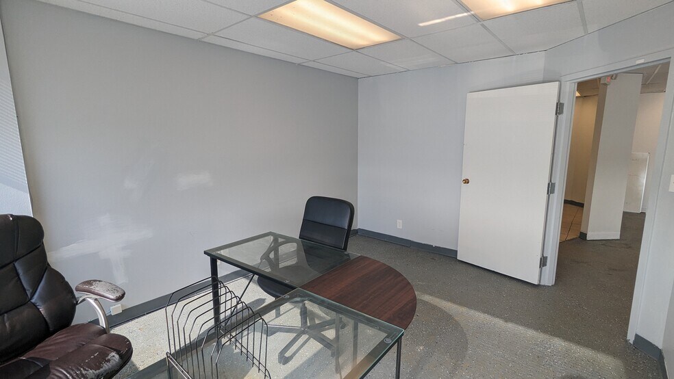 More Photos Of 5311 Northfield Rd, Bedford Office For Lease