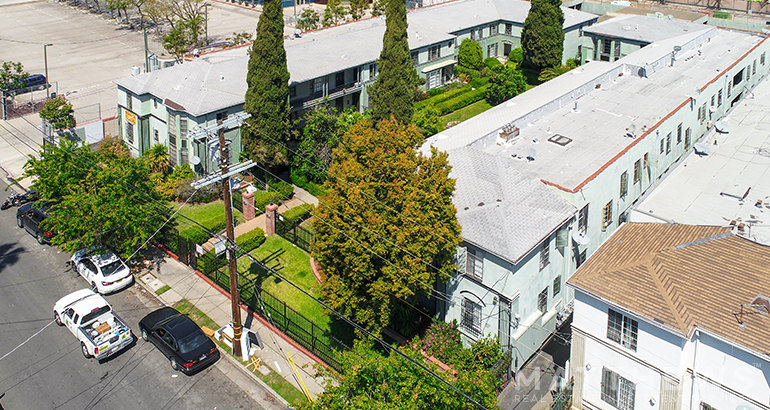 Primary Photo Of 5405-5419 Fernwood Ave, Los Angeles Apartments For Sale