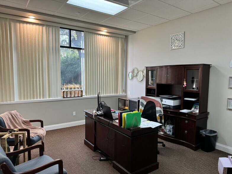 More Photos Of 2650 N Dixie Fwy, New Smyrna Beach Office For Sale