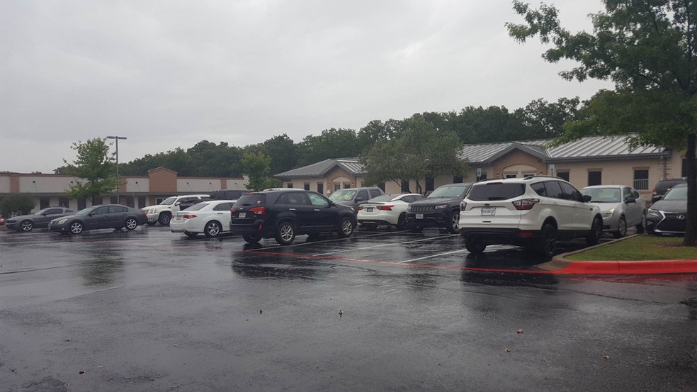 More Photos Of 4303 S Bowen Rd, Arlington Self Storage For Lease