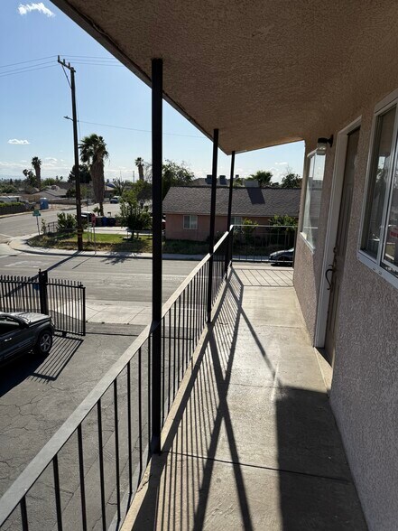 More Photos Of 1700 Lincoln St, Bakersfield Apartments For Sale
