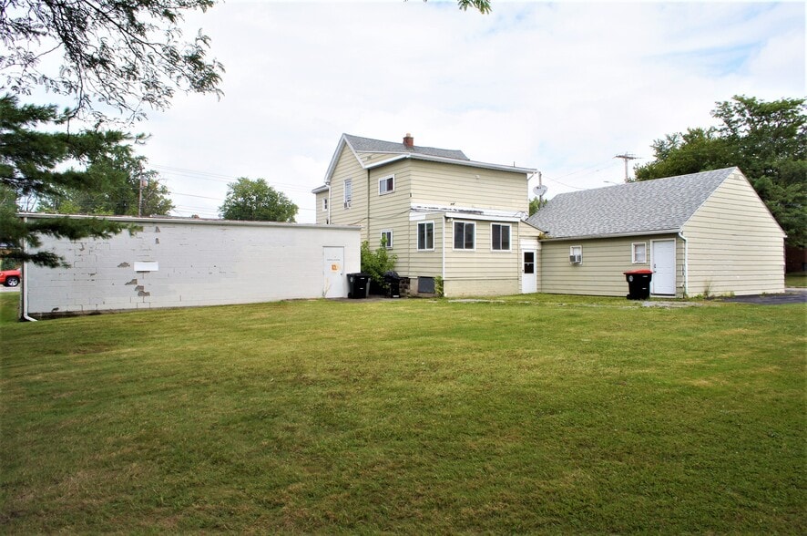 More Photos Of 3637 Walden Ave, Lancaster Storefront Retail Residential For Sale