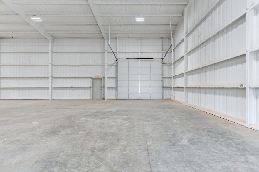 More Photos Of 3216 116th st, Lubbock Warehouse For Sale