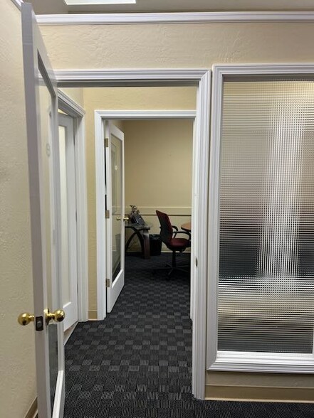 More Photos Of 1541 Pacific Ave, Santa Cruz Storefront For Lease