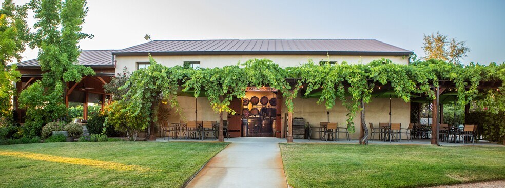 More Photos Of 21365 Shenandoah School Rd, Plymouth Winery Vineyard For Sale