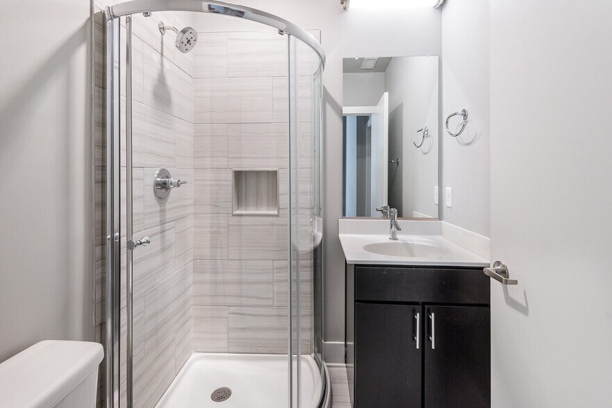 More Photos Of 421 E Franklin St, Richmond Apartments For Sale