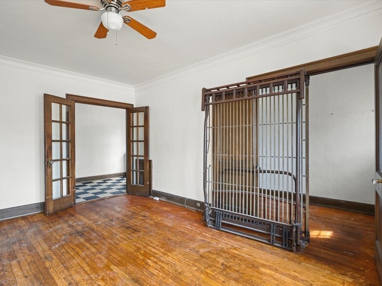 More Photos Of 204 S 6th St, Rockford Apartments For Sale