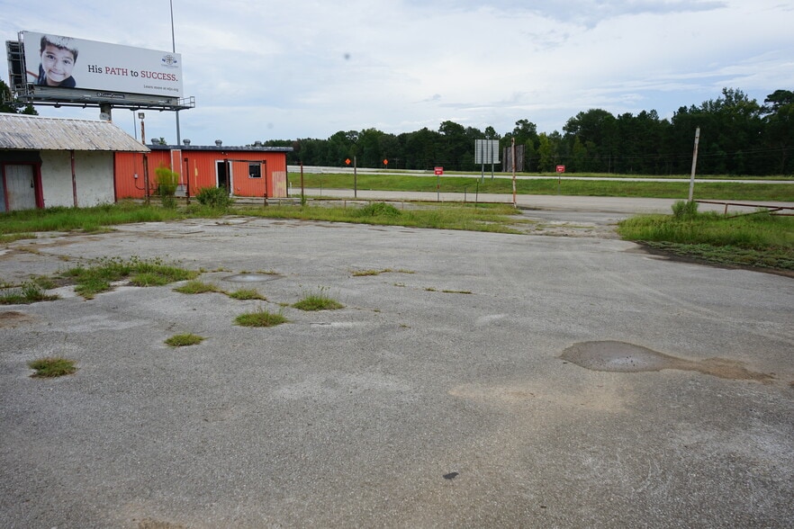 More Photos Of 11421 Highway 150, Shepherd Storefront Retail Office For Sale