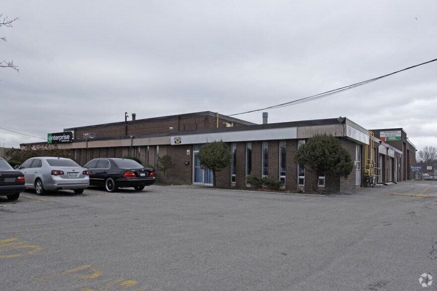 Primary Photo Of 7 Heritage Rd, Markham Warehouse For Lease