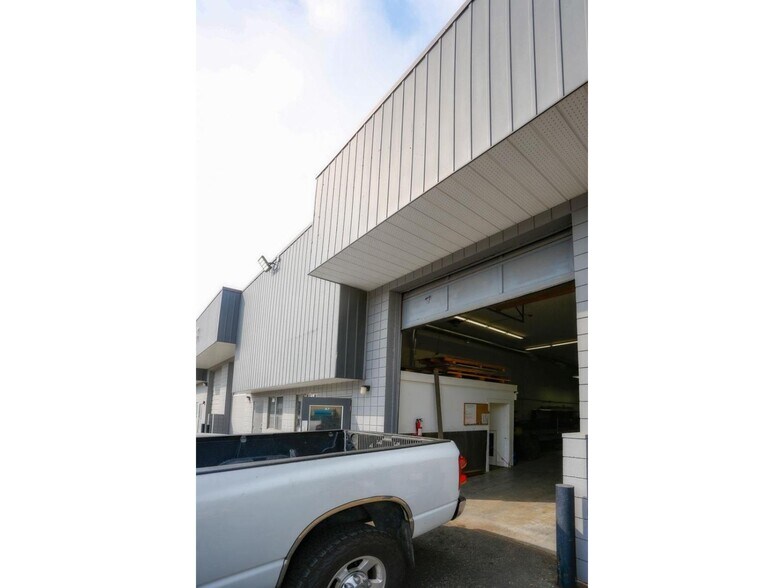More Photos Of 33733 King Rd, Abbotsford Industrial For Sale