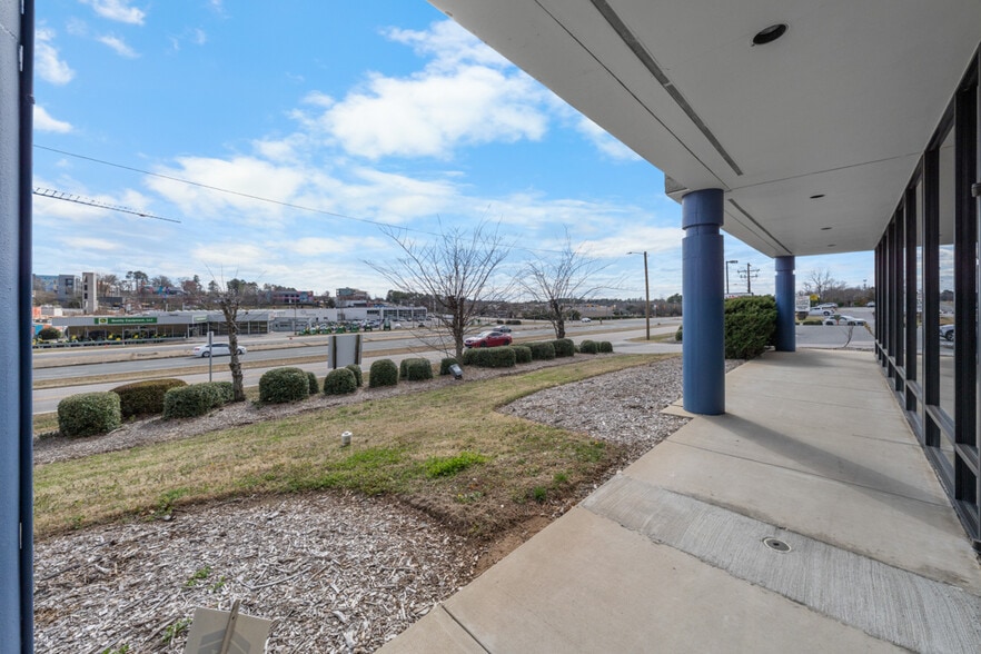 More Photos Of 3742 Durham Chapel Hill Blvd, Durham Showroom For Lease