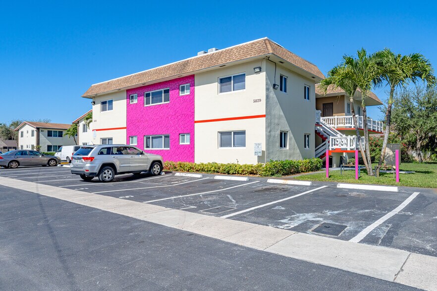 More Photos Of 5971 NW 17th Pl, Sunrise Apartments For Sale