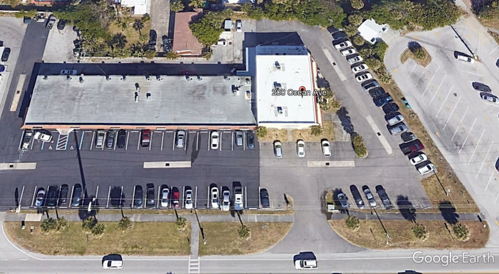 More Photos Of 200 Ocean Ave, Melbourne Beach Office For Lease