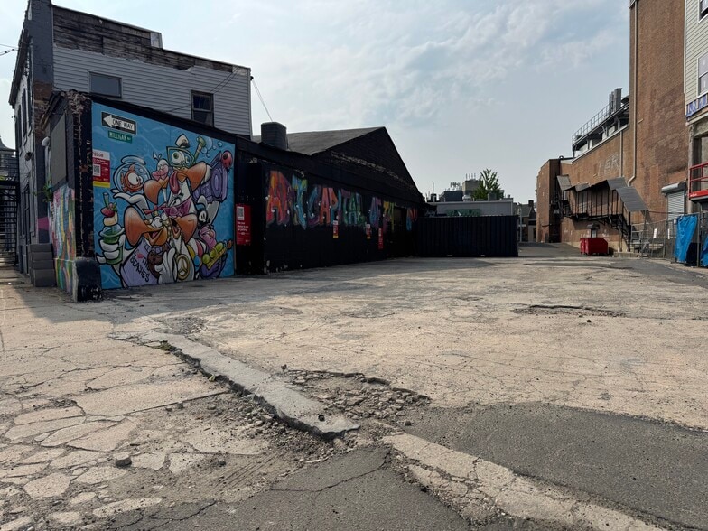 More Photos Of 20 Isaac St, Norwalk Restaurant For Lease