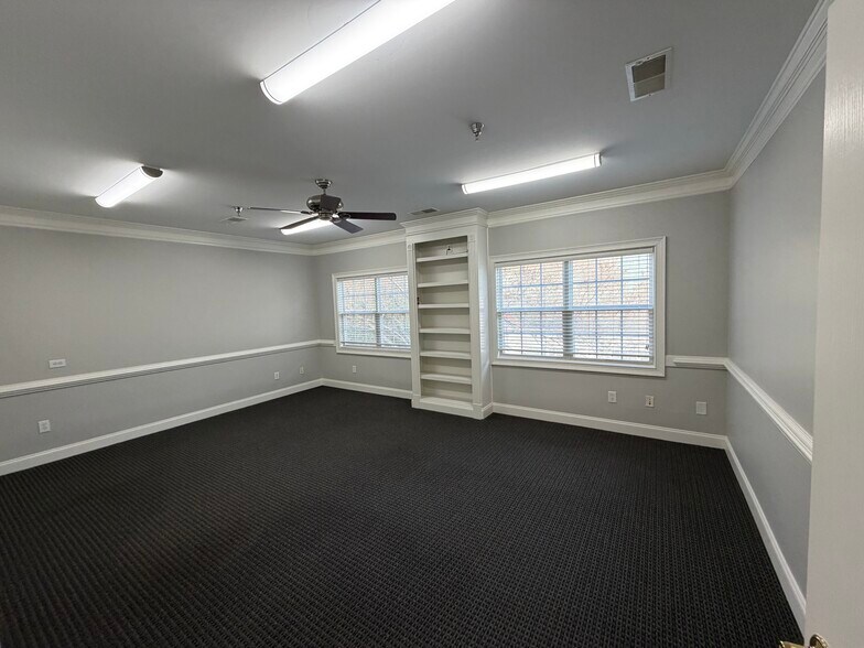 More Photos Of 965 Piedmont Rd NE, Marietta Office For Lease
