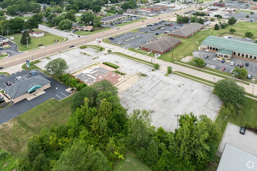 More Photos Of 4390 N Illinois St, Swansea Land For Sale