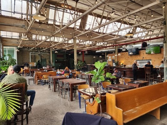 More Photos Of 427-433 E Stewart St, Milwaukee Manufacturing For Lease