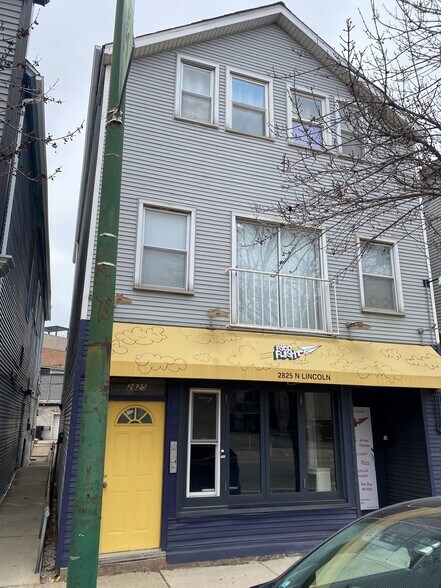 Primary Photo Of 2825 N Lincoln Ave, Chicago Storefront Retail Residential For Sale