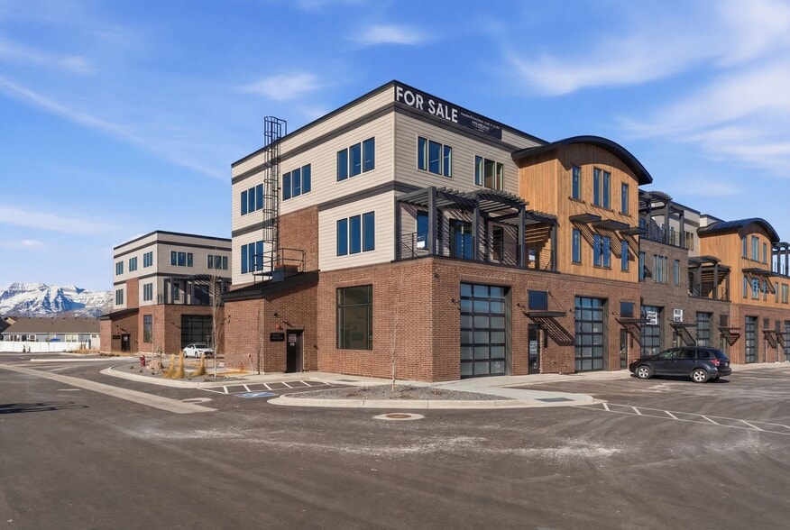 More Photos Of Phase One Unit #6, 1922 US-40 Hwy, Heber City Light Distribution For Lease