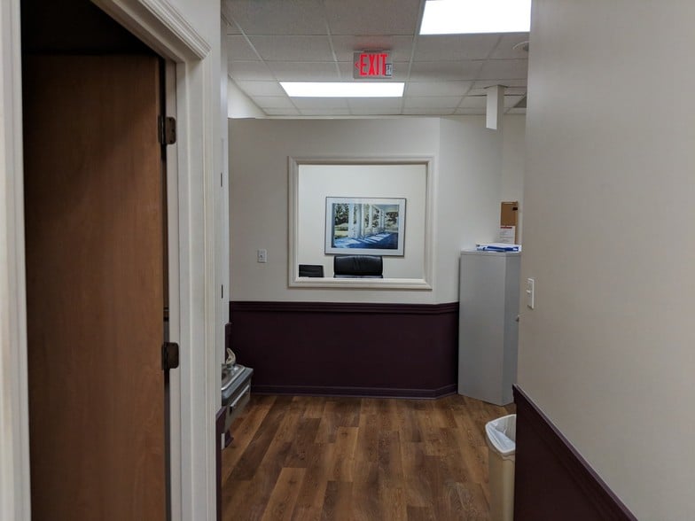 More Photos Of 4141 NW 37th Pl, Gainesville Office For Sale