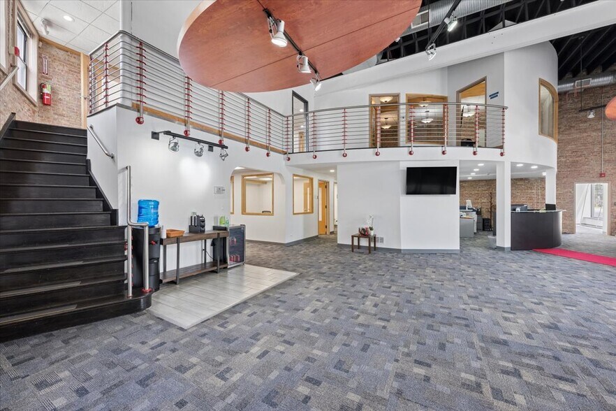 More Photos Of 6613-6621 Ogden Ave, Berwyn Storefront Retail Office For Sale