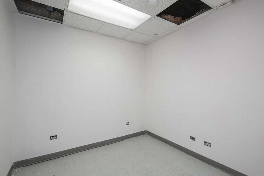 More Photos Of 1807 Tower Dr, Monroe Office For Sale