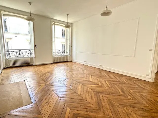 More Photos Of 85 Rue Taitbout, Paris Office For Sale