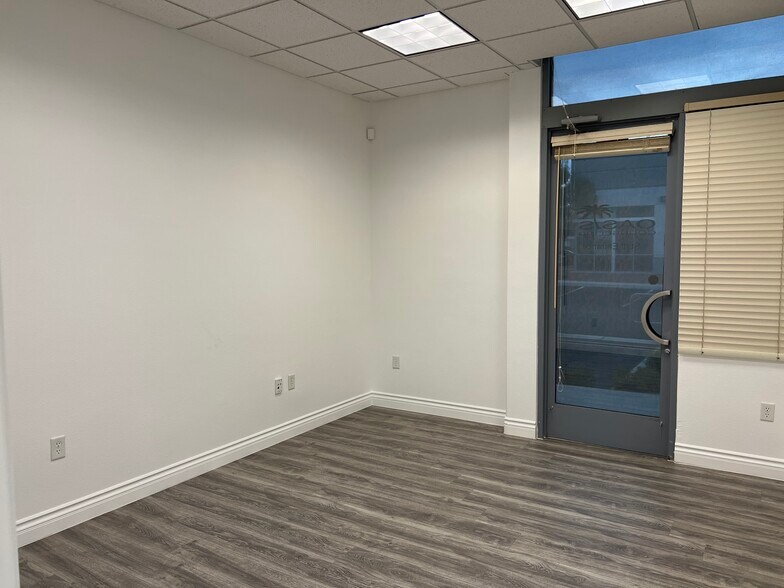 More Photos Of 375 N Stephanie St, Henderson Office For Sale