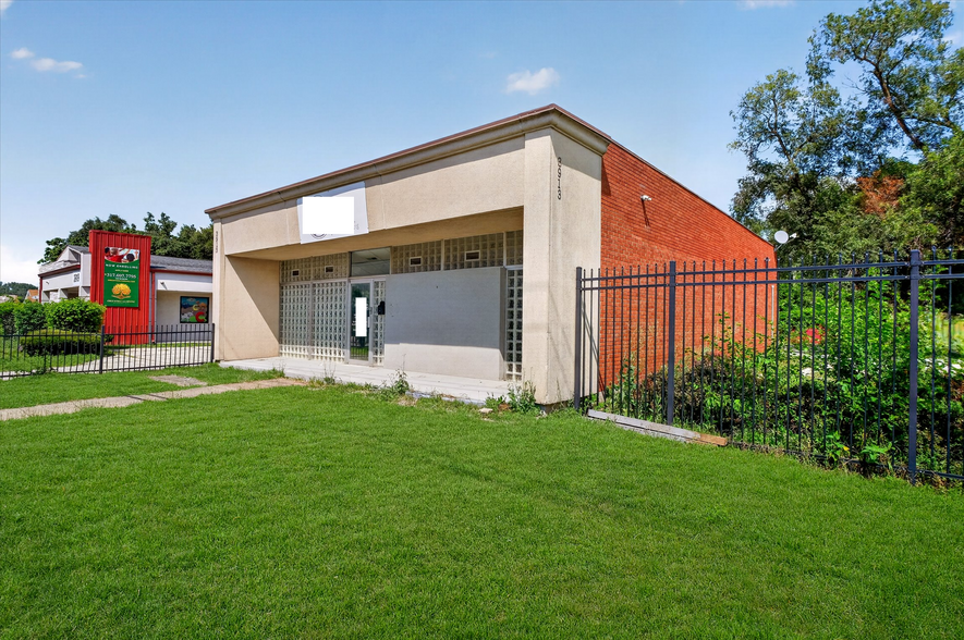 More Photos Of 3913 N Keystone Ave, Indianapolis Office For Sale