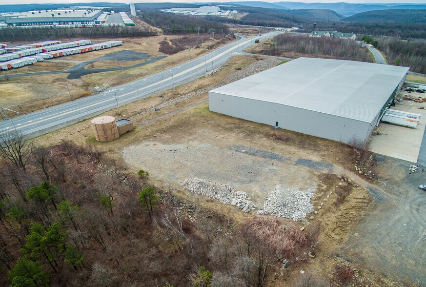 More Photos Of 50 Keystone Blvd, Pottsville Warehouse For Lease