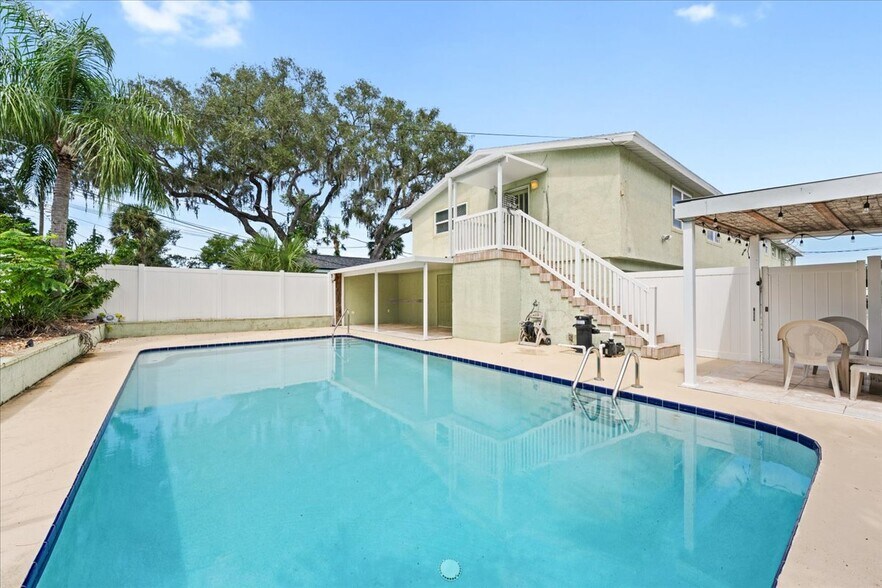 More Photos Of 5812 Missouri Ave, New Port Richey Flex For Sale