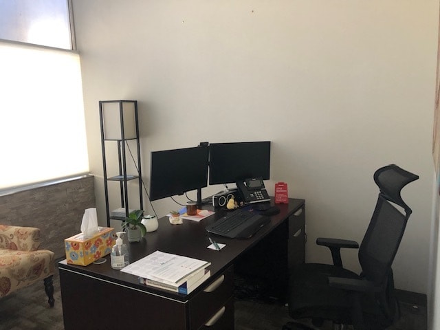 More Photos Of 414 4th St, Woodland Showroom For Lease