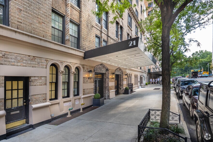 More Photos Of 21 W 86th St, New York Apartments For Lease