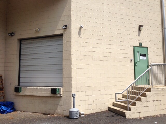 More Photos Of 3910 Park Ave, Edison Light Distribution For Lease